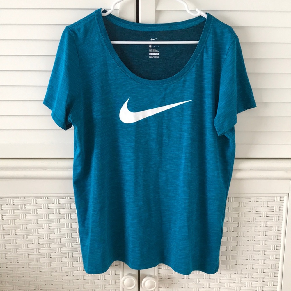 Nike tee dri-fit large blue logo front t shirt